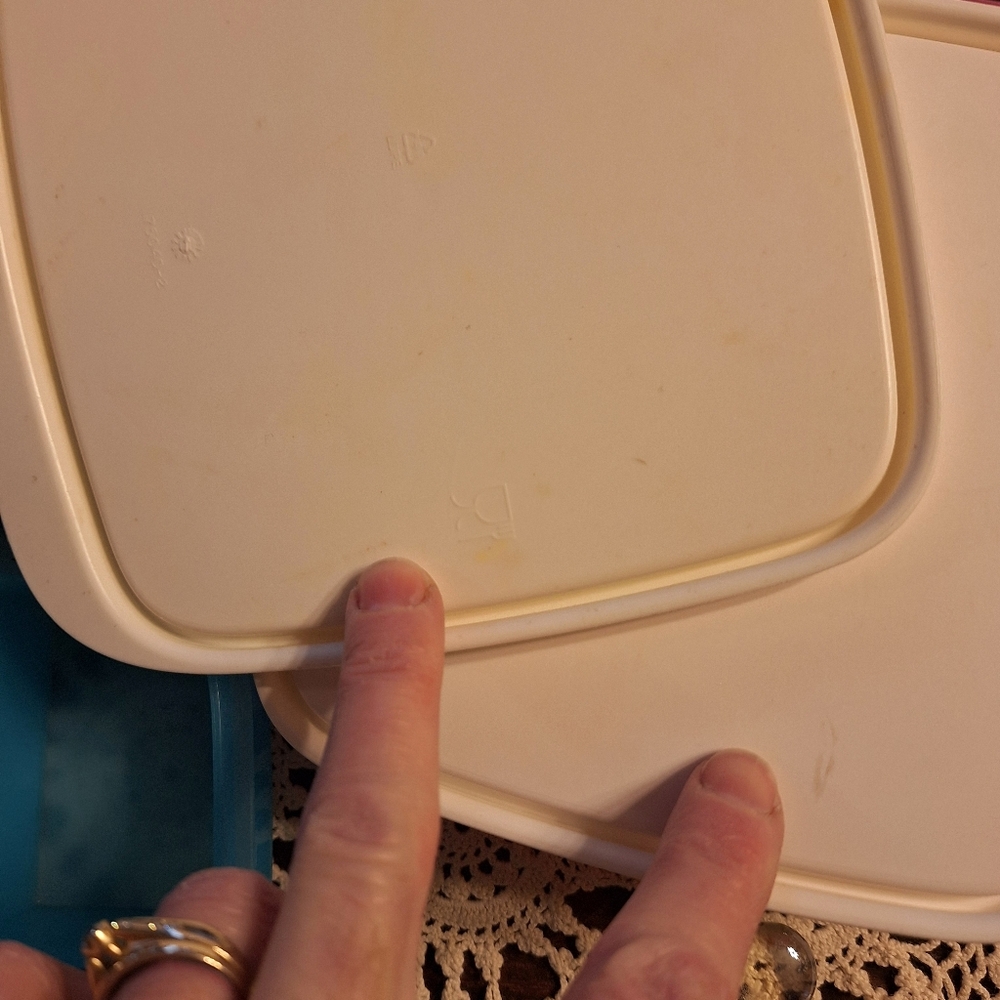 Tupperware Colorful Lunch & Snack Sets (3) - Picture 8 of 10